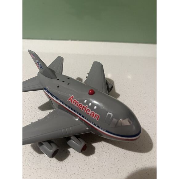 Toytech American Airlines Pull Back Toy Plane With Lights And Sound - Preowned - Picture 4 of 8